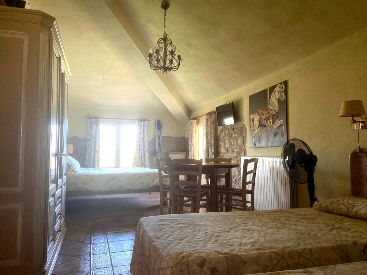Maspitra B&B 베살루 외부 사진